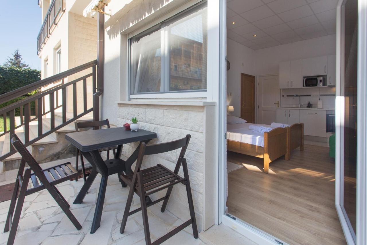 Apartments Villa Japeri Kaštela Δωμάτιο φωτογραφία